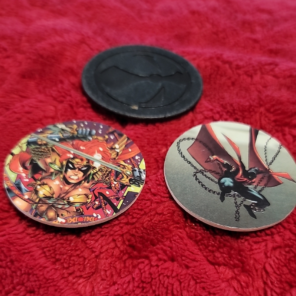 2 Spawn Superhero Themed Collectible Pogs And Slammer